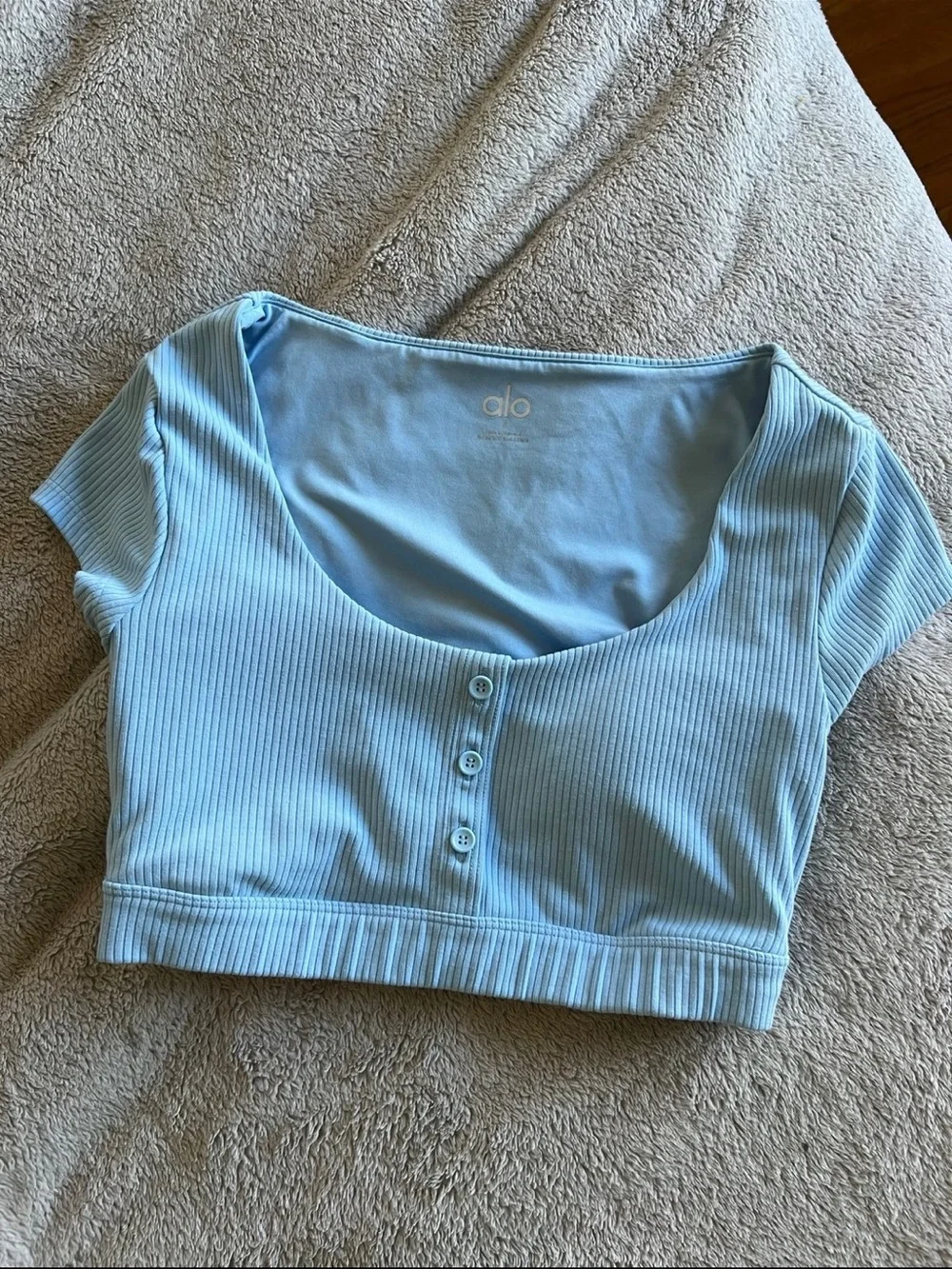 ALO Yoga Blissful Henley Bra Top Sky Blue Small